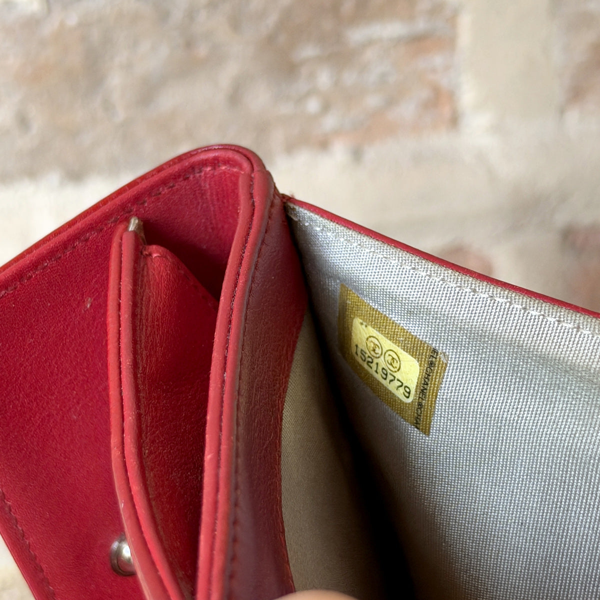 Vintage Chanel Caviar Leather Bifold Wallet – Red, Stitched CC Logo
