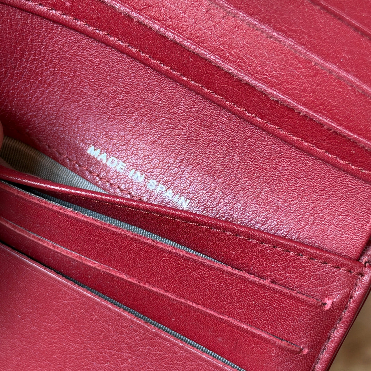 Vintage Chanel Caviar Leather Bifold Wallet – Red, Stitched CC Logo