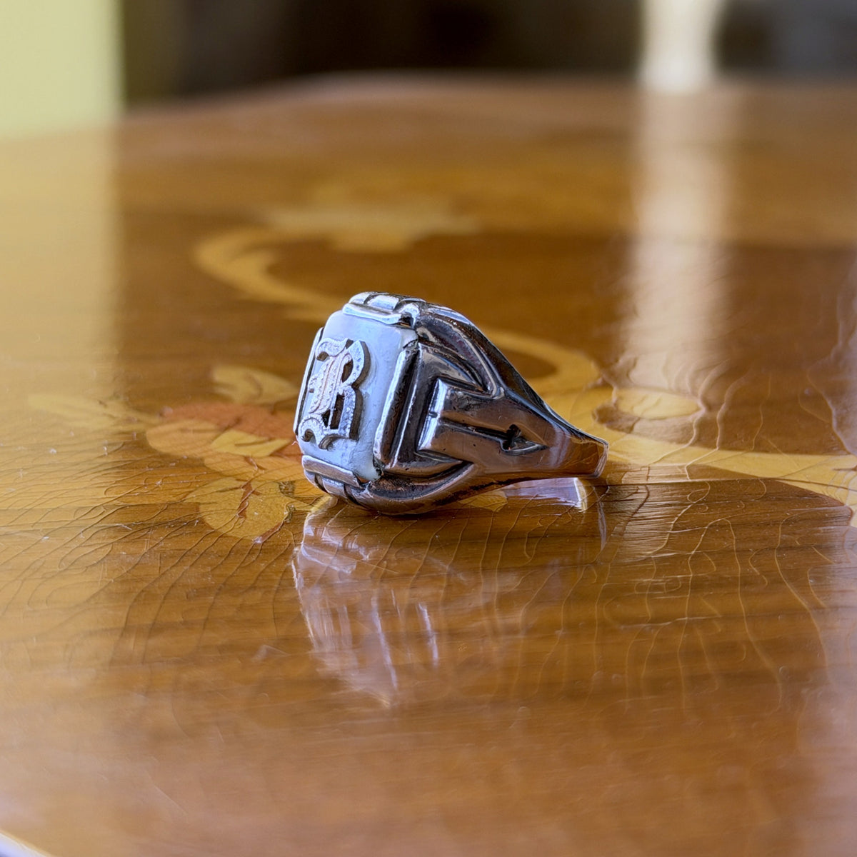 Vintage Sterling Silver Mother-of-Pearl Initial Ring – Old English "B", Arrow Shoulders, Size 9