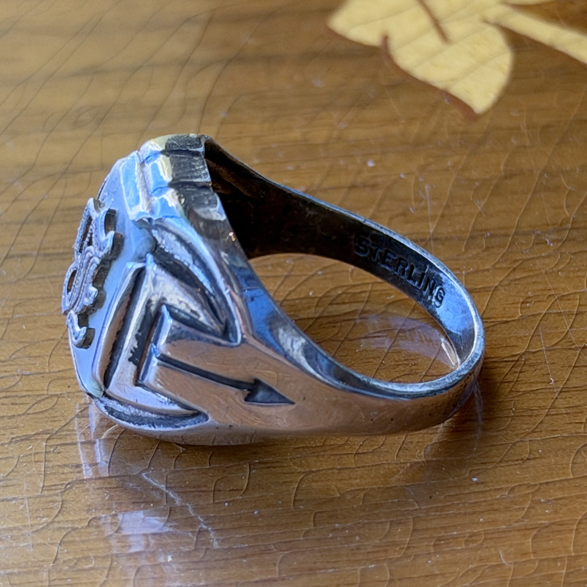 Vintage Sterling Silver Mother-of-Pearl Initial Ring – Old English "B", Arrow Shoulders, Size 9
