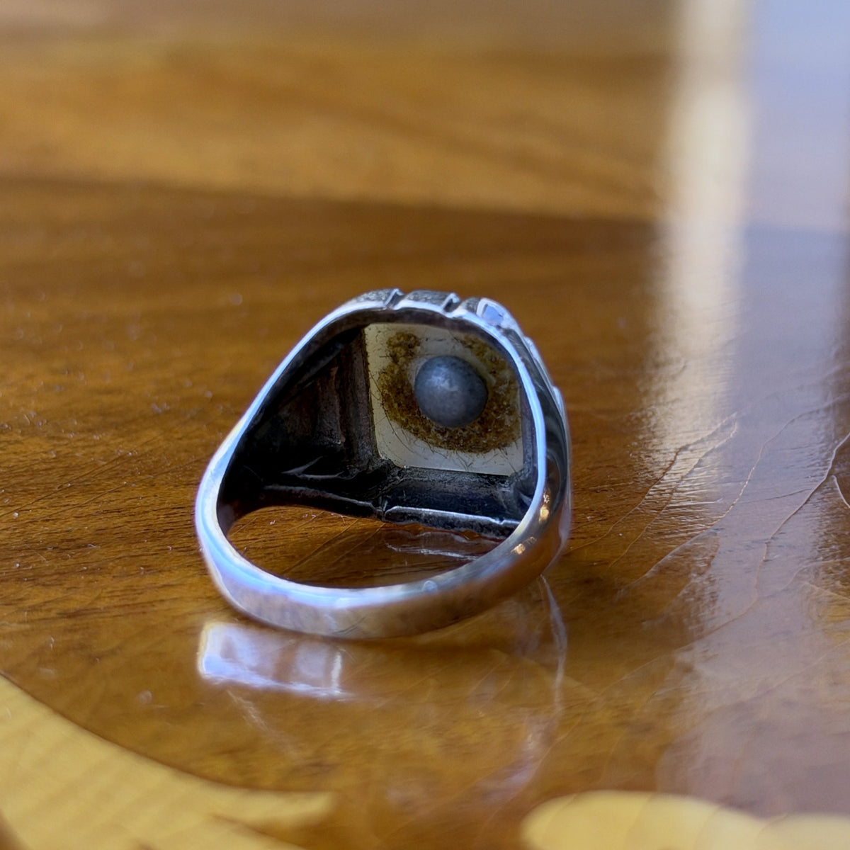 Vintage Sterling Silver Mother-of-Pearl Initial Ring – Old English "B", Arrow Shoulders, Size 9
